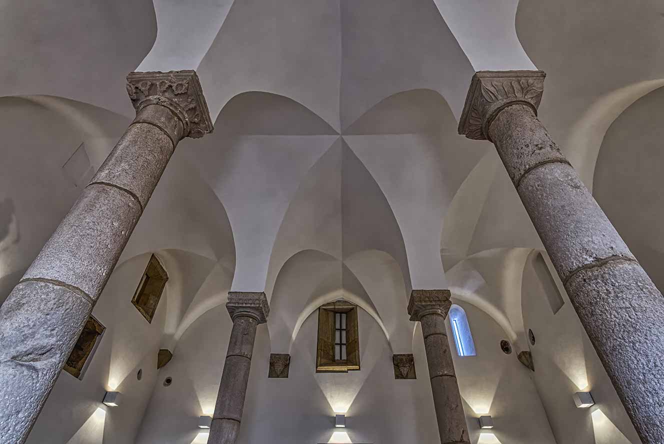 ceiling of Tomar medieval Synagogue.